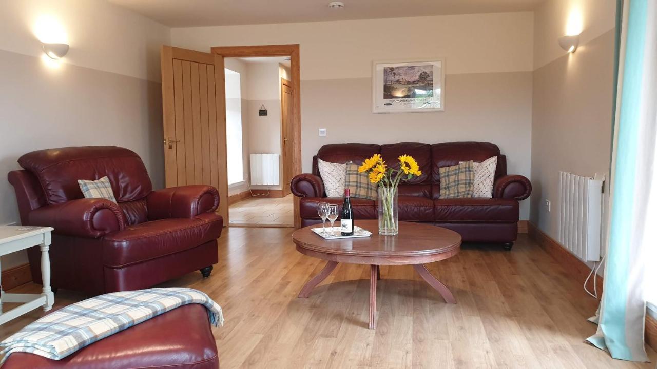 Old Farm Holiday Cottages - Scottish Borders Chirnside Eksteriør billede