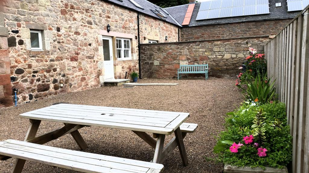 Old Farm Holiday Cottages - Scottish Borders Chirnside Eksteriør billede