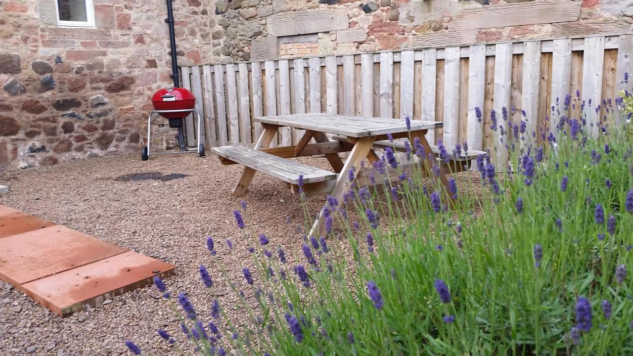 Old Farm Holiday Cottages - Scottish Borders Chirnside Eksteriør billede